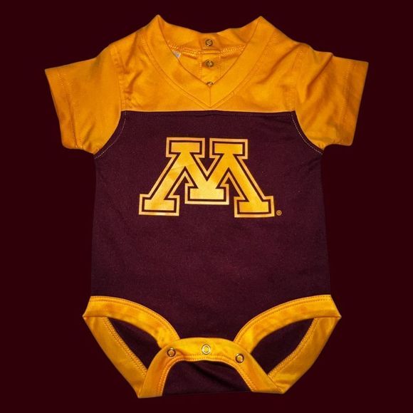 NWOT MN Gophers Onesie Size 0-3 Mo - Picture 1 of 5